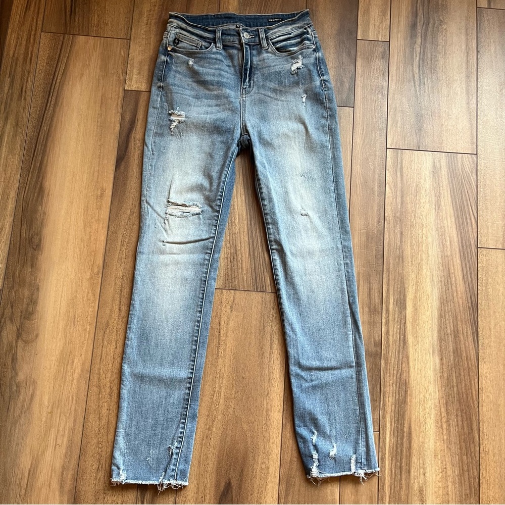 Judy Blue 90s Distressed Straight Leg Mid Rise Light Wash Denim Size 9/29